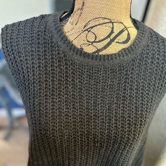 POL Slate Grey Open Knit Scoop Neck Sleeveless Hi-Lo  Sweater Size Large - Picture 13 of 14